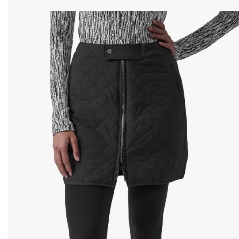Athleta Apres Black Quilted Ski Skirt Women's Size 8 NWT